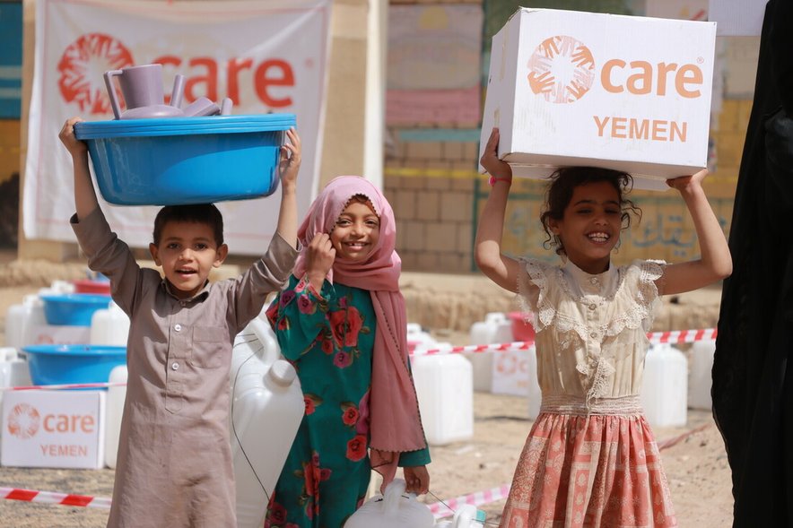 Distribution of hygiene kits in Yemen