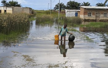 RS113366_2024_CARE_Burundi_Flooding_in_Gatumba_Village-13_scr