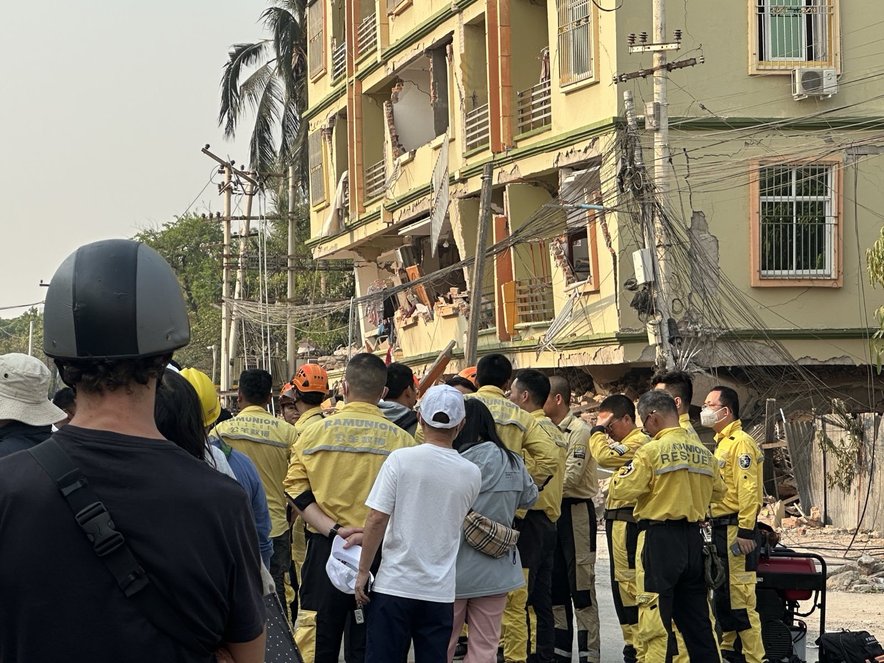 Myanmar earthquakes rescue efforts