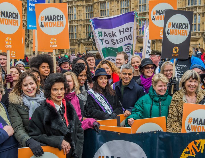 RS42813_GB47602-lpr (1)